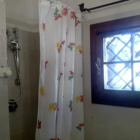 Con Vista Mare, A 200 Metri Cannigione